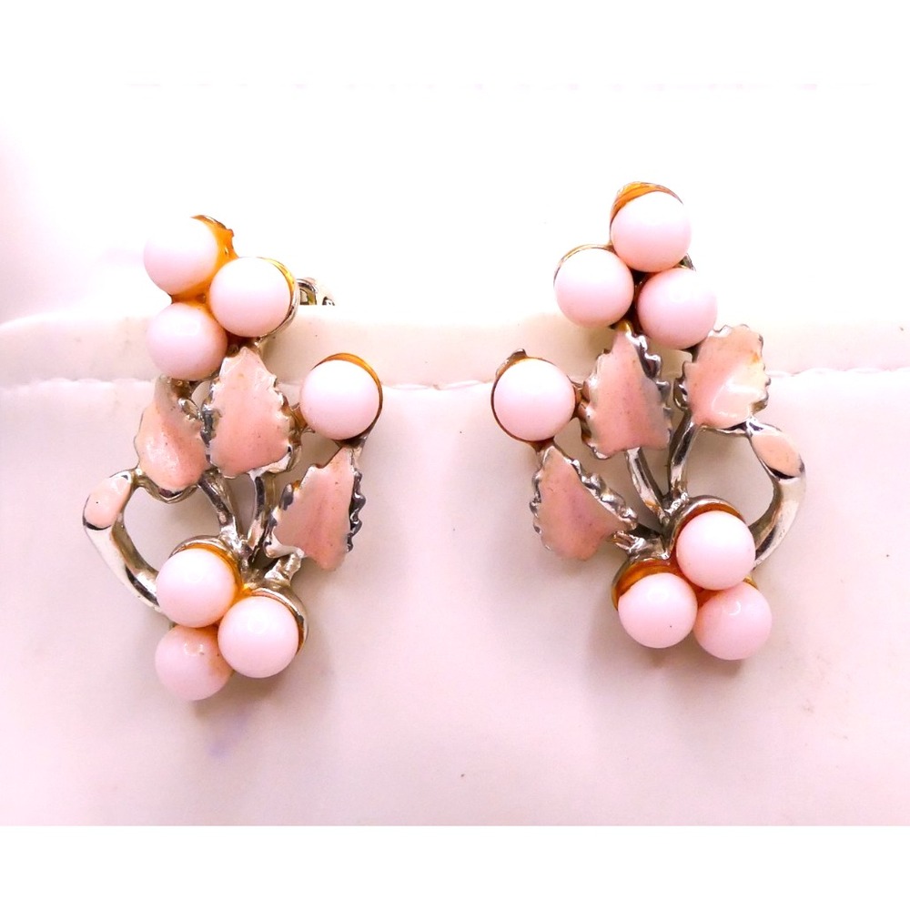 Charel Pink Spring Leaf Beaded Silvertone Enamel Clip-on Earrings 1.2" Vintage